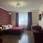 Полулюкс (С двуспальной кроватью и раскладным диваном), Гостиница Кокос