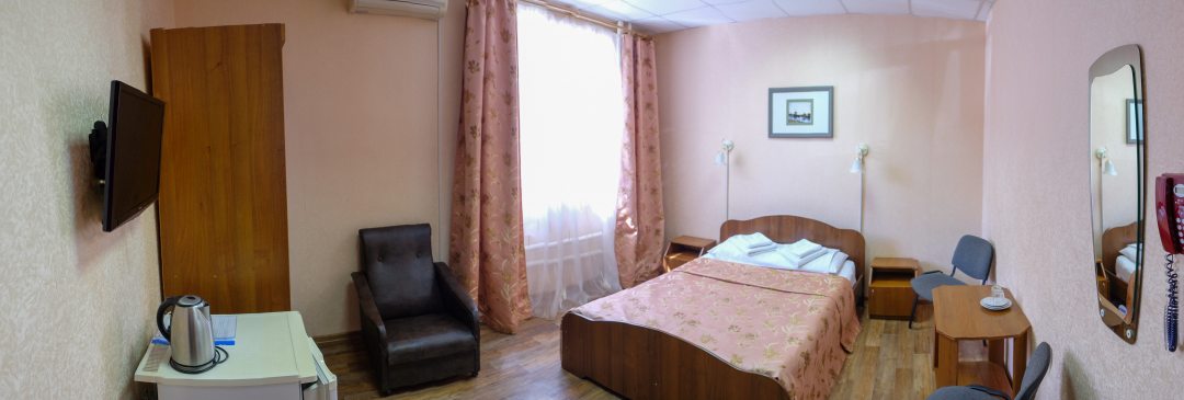 Двухместный (Двухместный номер 1 категории с двухспальной кроватью, полным сан. узлом) отеля Фатима, Казань