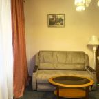 Апартаменты с кухней гостевой дом Домик Охотника, Токсово