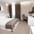 Двухместный (Номер "Стандарт" с мансардным окном, в корпусе без лифта), Отель Премьер