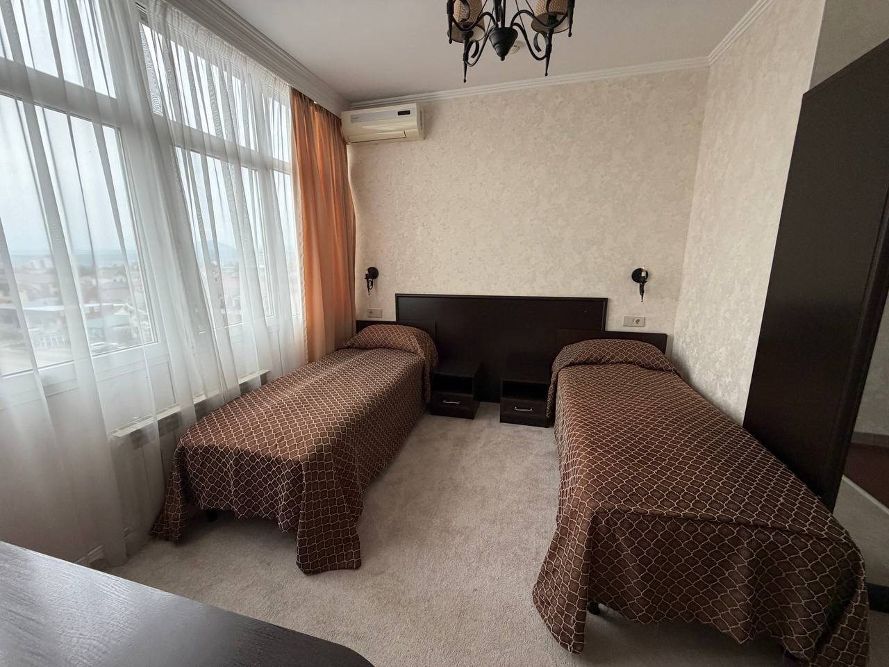 Двухместный (Twin), Гостиница Классик