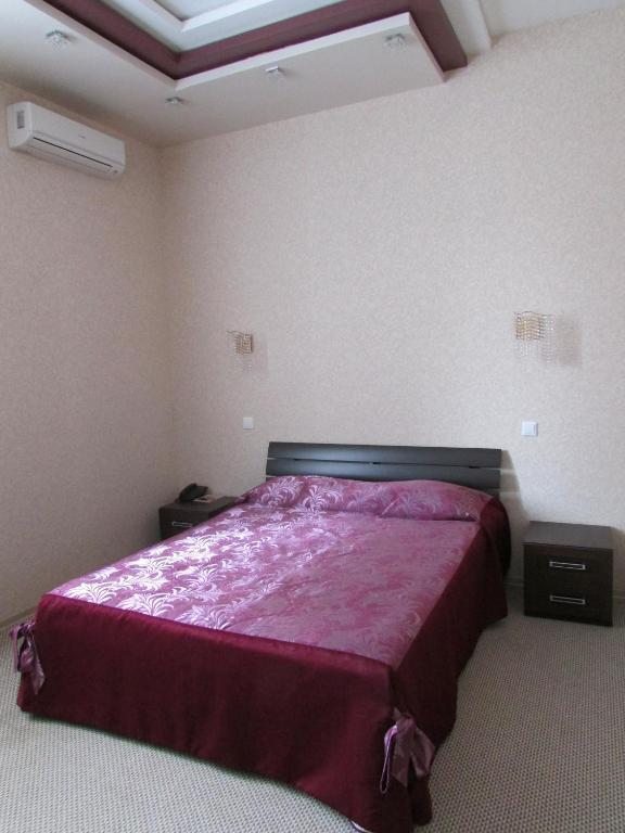 Двухместный (Стандартный двухместный номер с 1 кроватью) отеля Академия, Курган