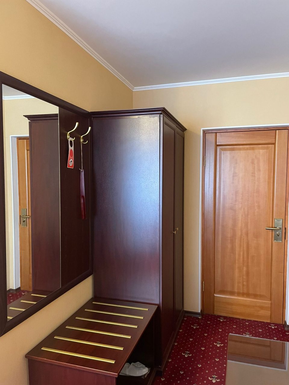 Трёхместный и более (Стандарт с раздельными кроватями), Гостиница Комильфо