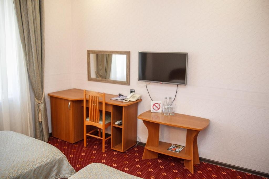 Двухместный (Стандартный двухместный номер с 2 отдельными кроватями) отеля Mega Space, Волжский