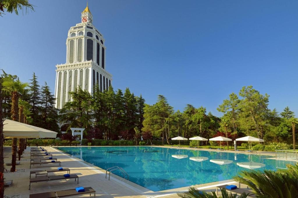 Двухместный (Небольшой клубный двухместный номер с 2 отдельными кроватями и доступом в клубный лаундж) отеля Sheraton Batumi, Батуми