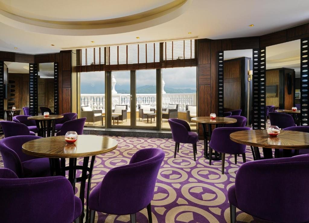 Сьюит (Люкс в пентхаусе), Отель Sheraton Batumi