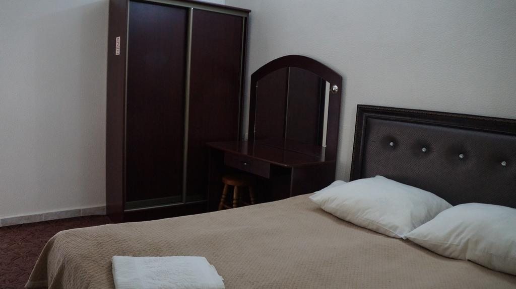 Двухместный (Улучшенный двухместный номер с 1 кроватью) отеля Фламинго, Хасавюрт