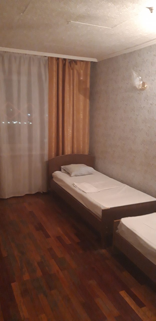 Двухместный (Двухместный с дополнительной кроватью (3 категория)) гостиницы Турист, Волгоград