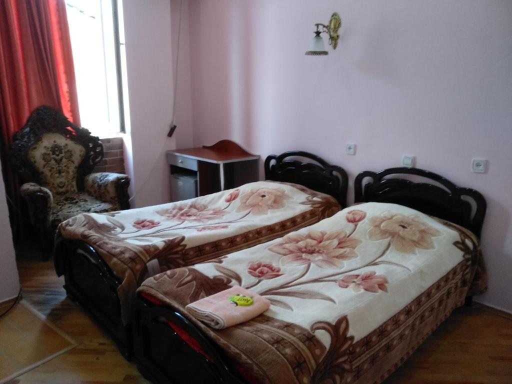Двухместный (Стандартный двухместный номер с 2 отдельными кроватями) отеля Эдеми, Кутаиси