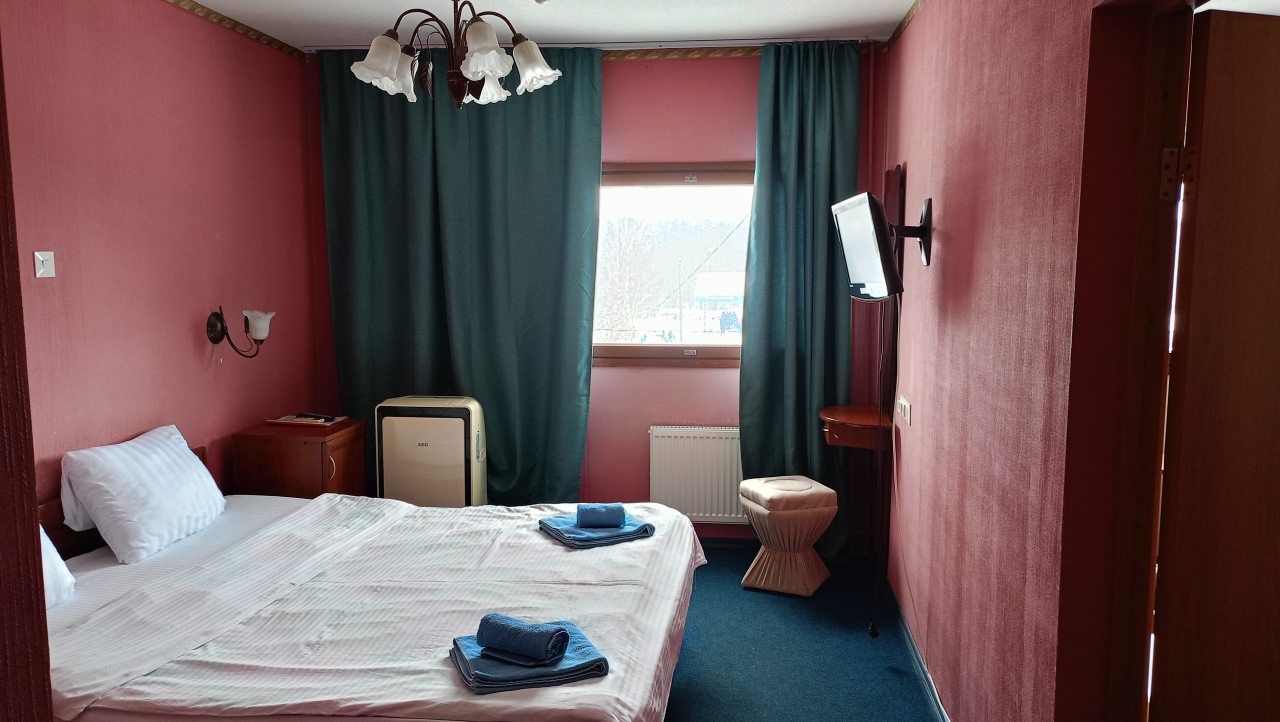 Люкс, Гостиница Чайка