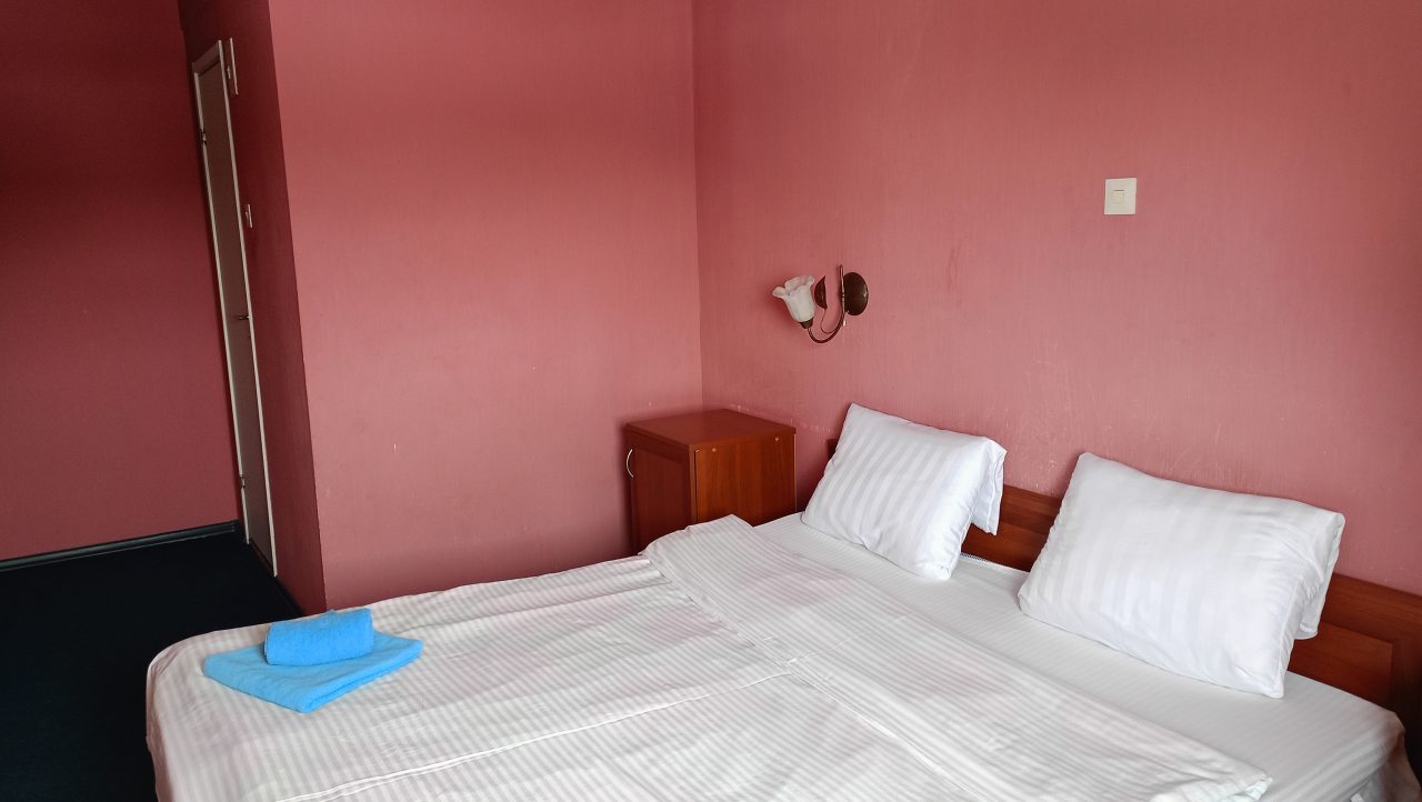 Люкс, Гостиница Чайка