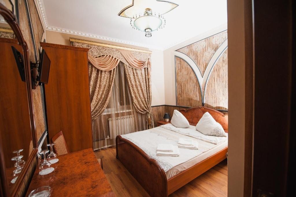 Двухместный (Стандартный двухместный номер с 1 кроватью) ресторанно-гостиничного комплекса Арм-Престиж, Куровское