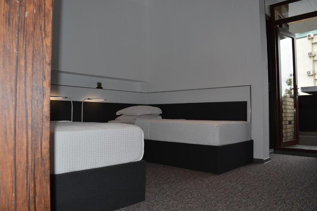 Двухместный (Двухместный номер с 2 отдельными кроватями и балконом) отеля Kent, Кобулети