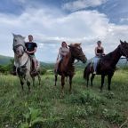 Верховая езда, Гостевой дом Аммонит