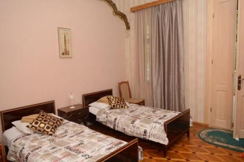 Двухместный (Бюджетный двухместный номер с 2 отдельными кроватями) хостела Keidiemi, Кутаиси