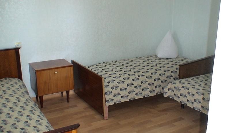 Трехместный (Эконом) гостевого дома Людмила, Прибрежное, Крым