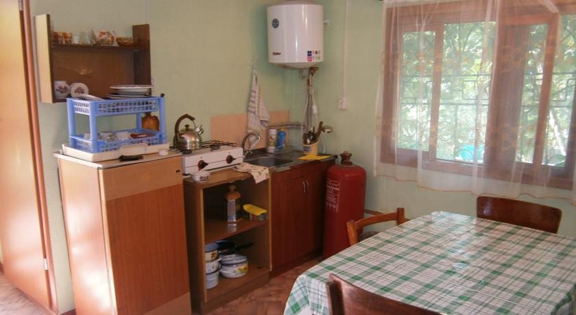 Четырехместный (Семейный) гостевого дома Людмила, Прибрежное, Крым