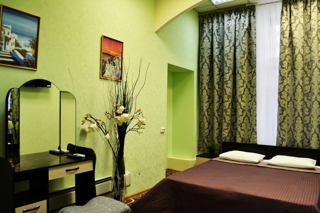 Двухместный (Комфорт с одной двуспальной кроватью) мини-отеля Пафос на Таганке, Москва