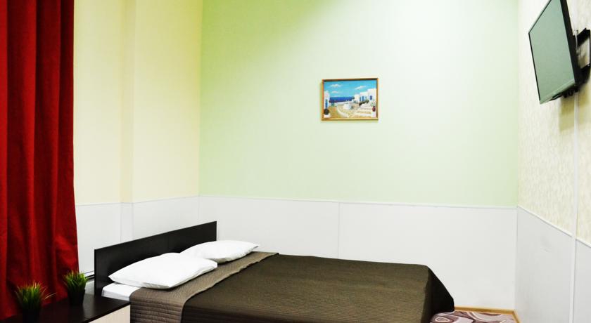 Двухместный (Эконом с одной двуспальной кроватью) мини-отеля Пафос на Таганке, Москва