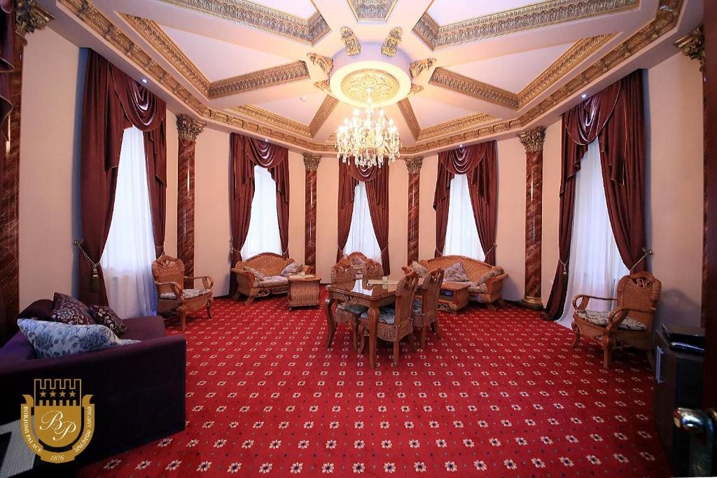 Сьюит (Королевский люкс) отеля Боржоми Палас