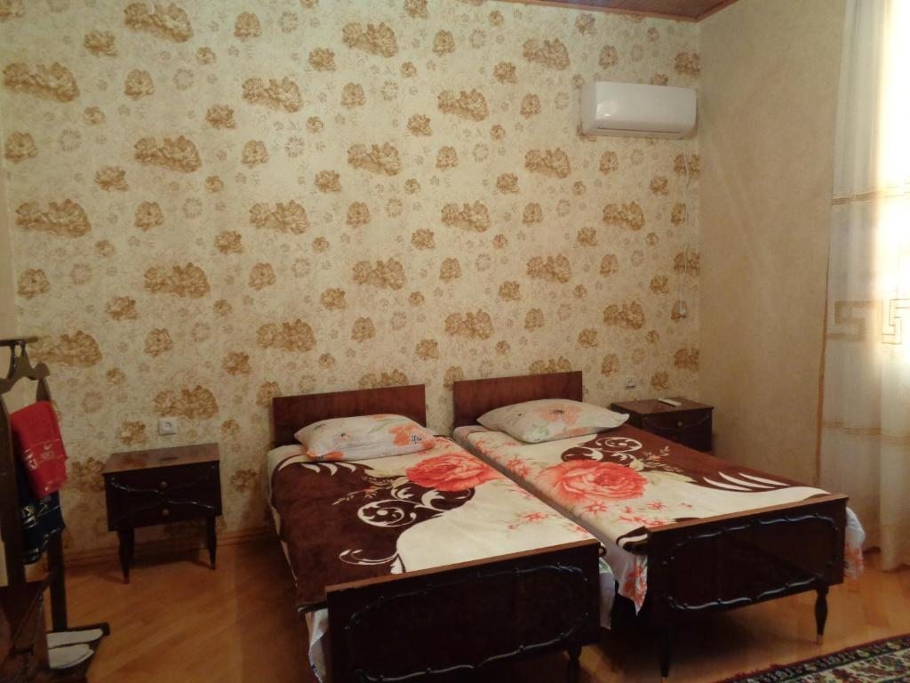 Двухместный (Просторный двухместный номер с 2 отдельными кроватями) гостевого дома On Levan II Dadiani Street, Зугдиди