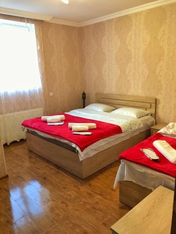 Двухместный (Двухместный номер с 1 кроватью и собственной ванной комнатой) гостевого дома Giorgi's, Степанцминда