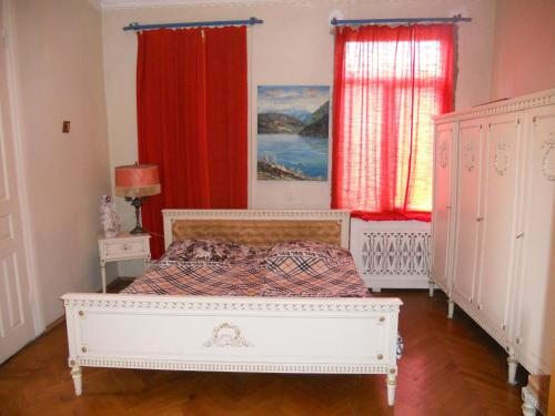 Двухместный (Двухместный номер с 1 кроватью и общей ванной комнатой) гостевого дома Zugdidi Koka, Зугдиди