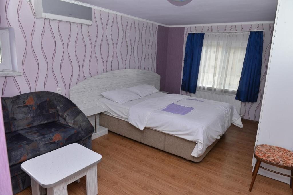 Двухместный (Двухместный номер «Комфорт» с 1 кроватью) отеля Турист, Ахалцихе