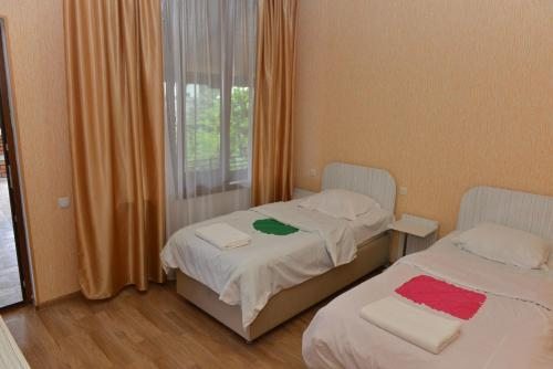 Двухместный (Классический двухместный номер с 2 отдельными кроватями) отеля Турист, Ахалцихе