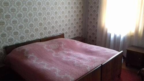 Двухместный (Двухместный номер с 1 кроватью и общей ванной комнатой) гостевого дома Хато Гомиашвили, Степанцминда