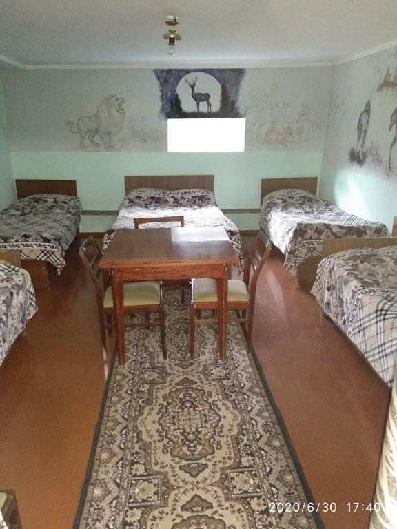 Семейный (Пятиместный номер (для 5 взрослых)) гостевого дома Mari Qushashvili, Степанцминда