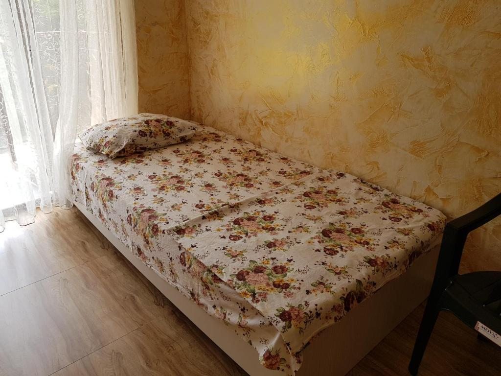 Двухместный (Стандартный двухместный номер с 2 отдельными кроватями) гостевого дома Vizitori, Гонио