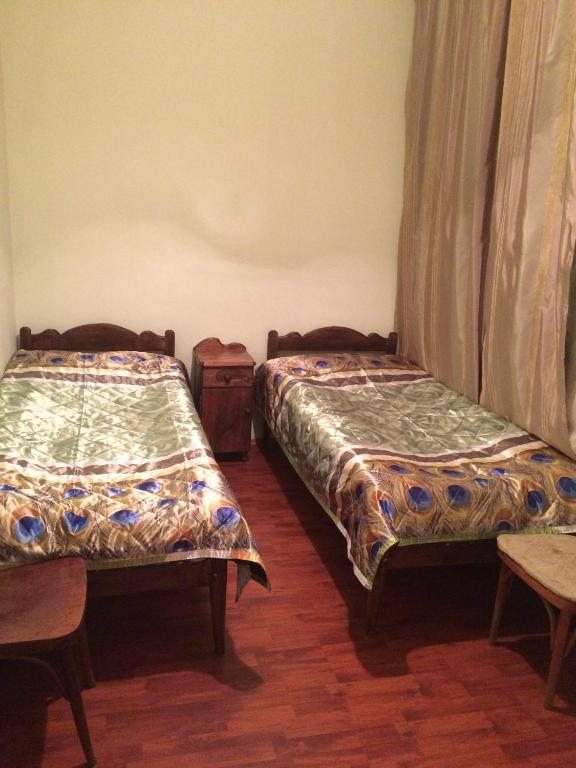Двухместный (Двухместный номер с 2 отдельными кроватями и общей ванной комнатой) гостевого дома Beso Guledani, Местиа