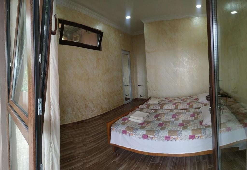 Двухместный (Двухместный номер с 1 кроватью и собственной ванной комнатой) семейного отеля Batumi Homestay, Махинджаури