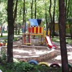 Детская площадка на территории парк-отеля «Городок», Самара