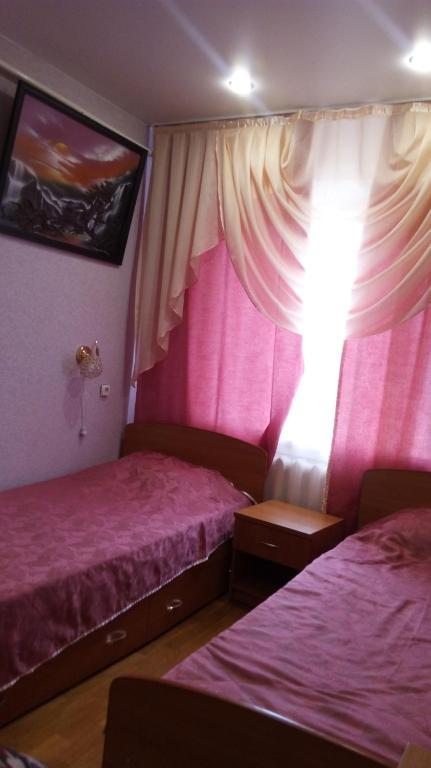 Двухместный (Бюджетный двухместный номер с 2 отдельными кроватями) гостевого дома Ливадия на Зелёной, Анапа