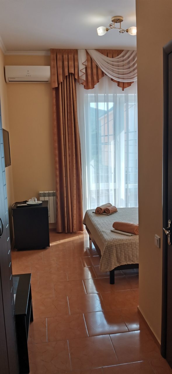 Двухместный (Двухместный номер Делюкс с 1 кроватью и душем), Гостевой дом Надежда