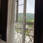 Двухместный (Двухместный номер Делюкс с 1 кроватью и душем), Гостевой дом Надежда