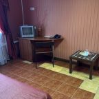 Полулюкс, Гостиница Альпари