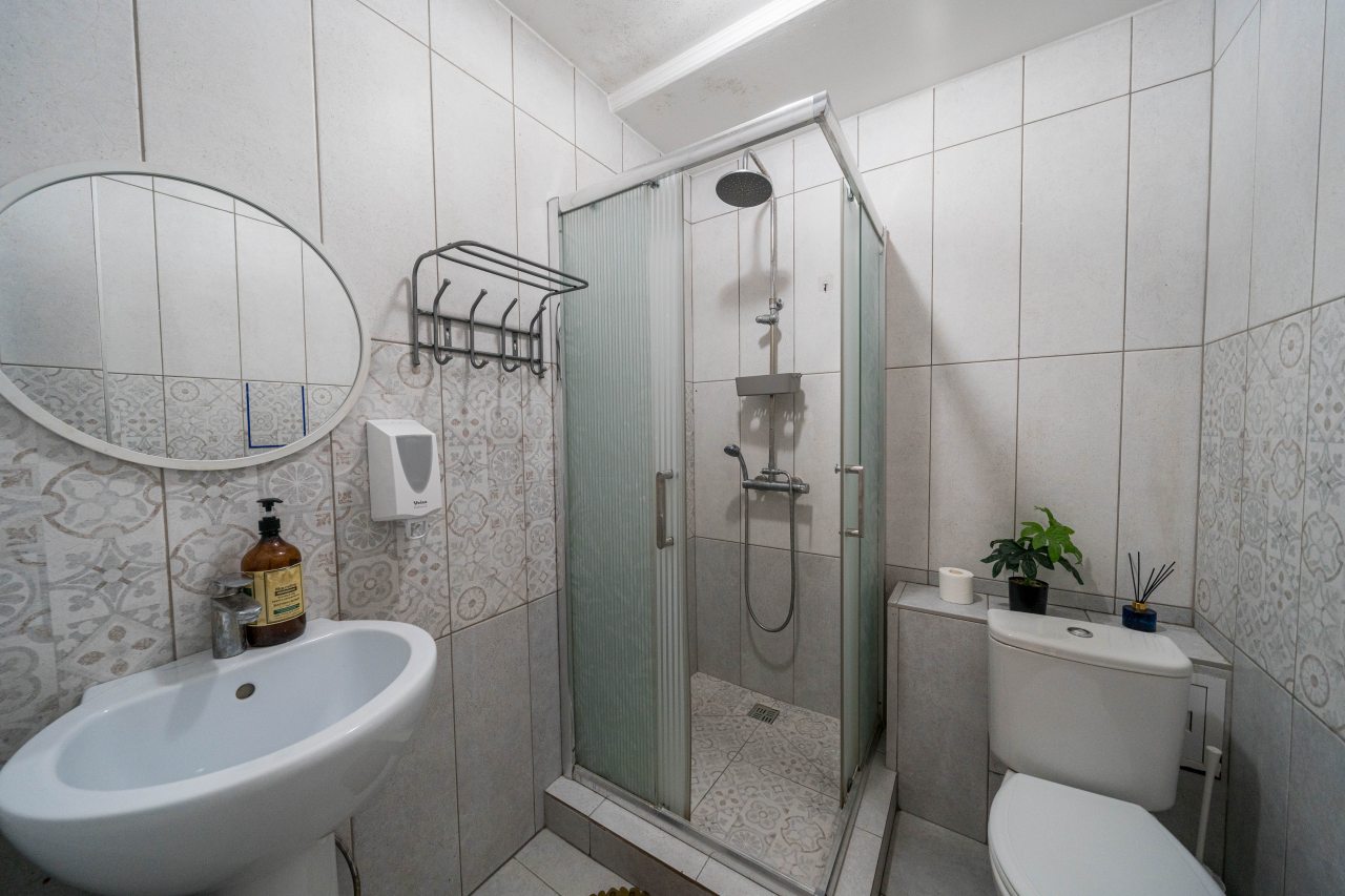 Общий санузел номера Эконом