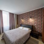 Двухкомнатный номер с 2-сп кроватью и двумя 1-сп