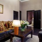 Сьюит, Отель Резиденция