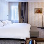 Сьюит, Отель Резиденция