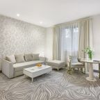 Сьюит, Отель Резиденция