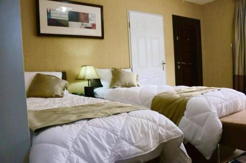 Двухместный (Двухместный номер с 1 кроватью и видом на горы) курортного отеля Парадайз, Телави