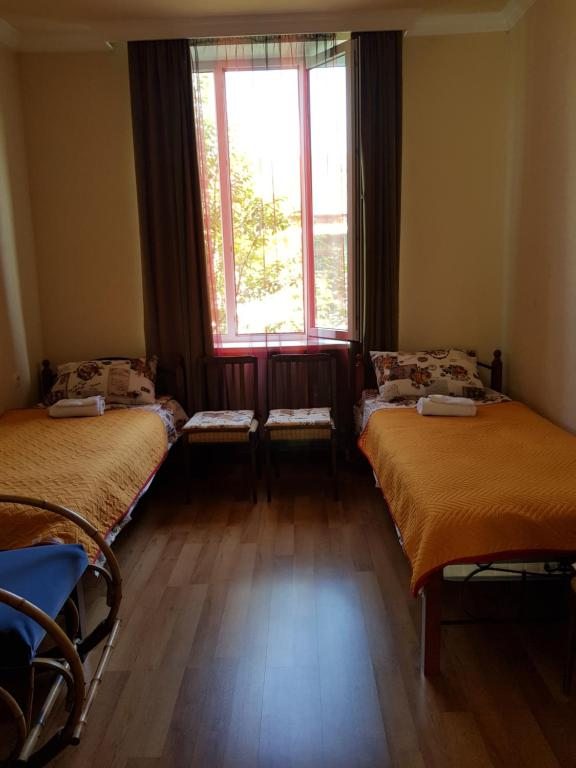 Двухместный (Бюджетный двухместный номер с 2 отдельными кроватями) гостевого дома Tamari Guest House, Телави