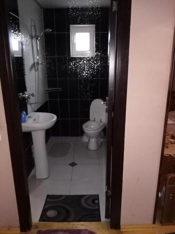 Двухместный (Стандартный двухместный номер с 1 кроватью и душем) гостевого дома Майя, Сигнахи