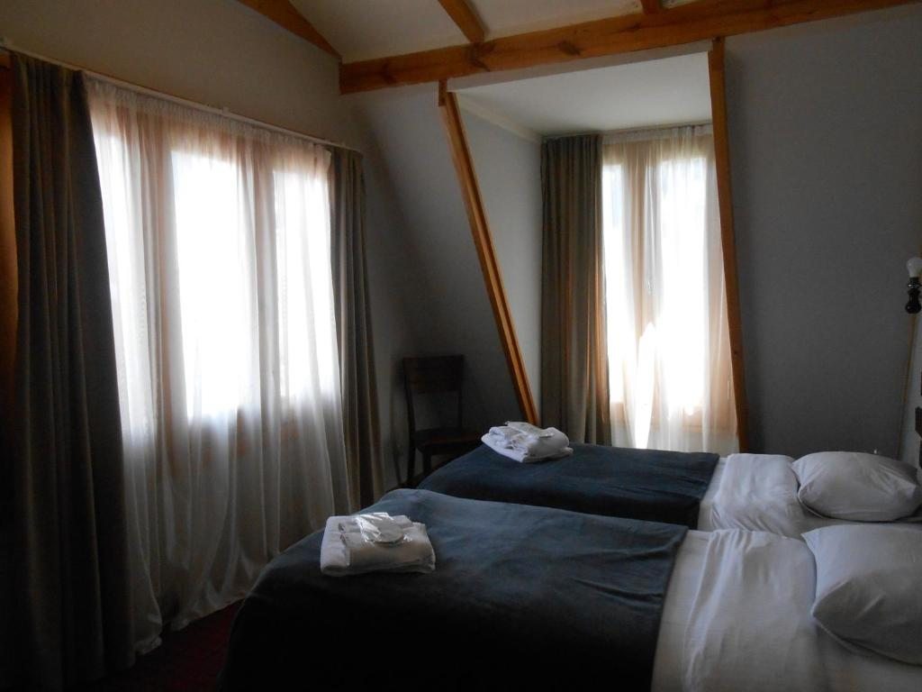 Двухместный (Стандартный двухместный номер с 1 кроватью или 2 отдельными кроватями) отеля Old Seti, Местиа