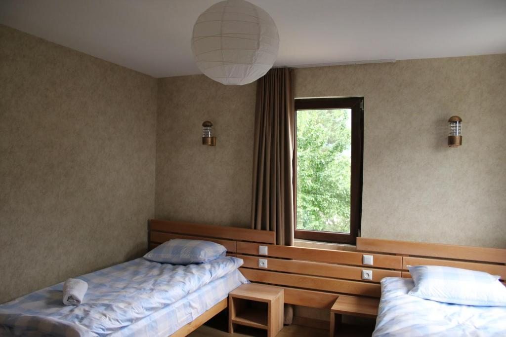 Двухместный (Двухместный номер с 2 отдельными кроватями и душем) гостевого дома Mestia panorama, Местиа