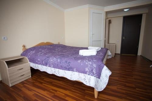 Двухместный (Двухместный номер с 2 отдельными кроватями и собственной ванной комнатой) гостевого дома Mestiatour, Местиа